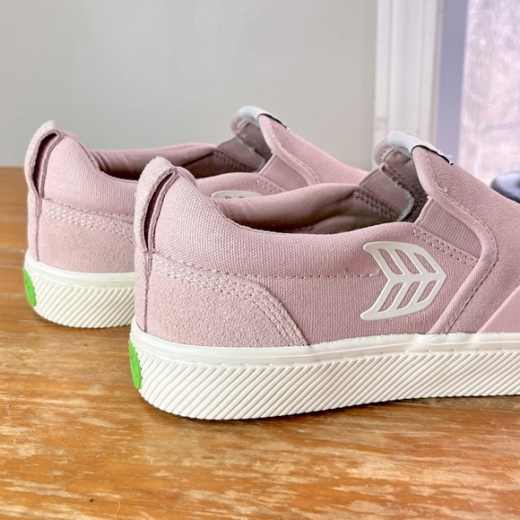NWOB Cariuma Slip-On Pro Suede Sneaker - Picture 10 of 16